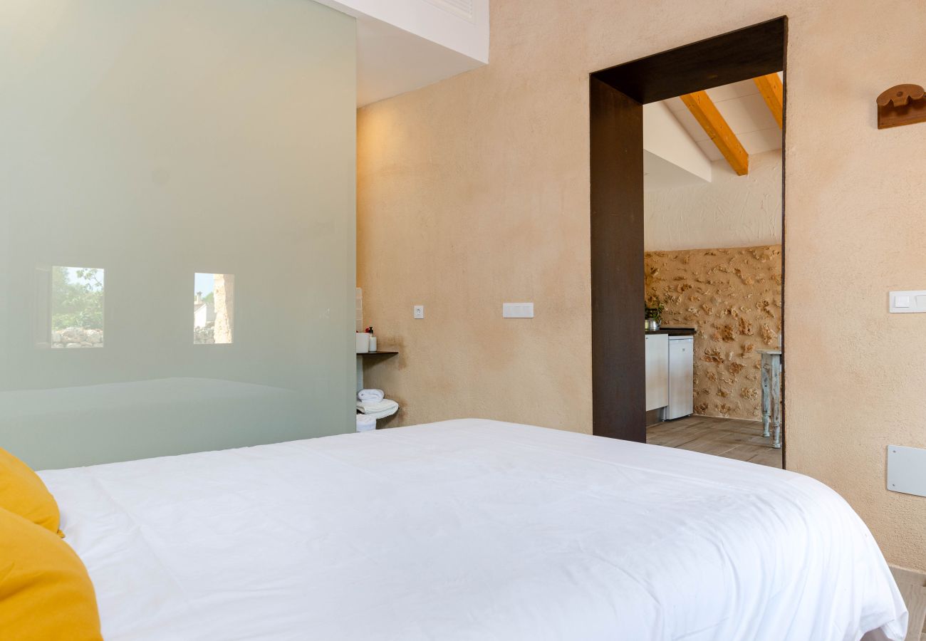 Farm stay in Costitx - Cal Tio 2  YourHouse, quiet rural home with shared pool