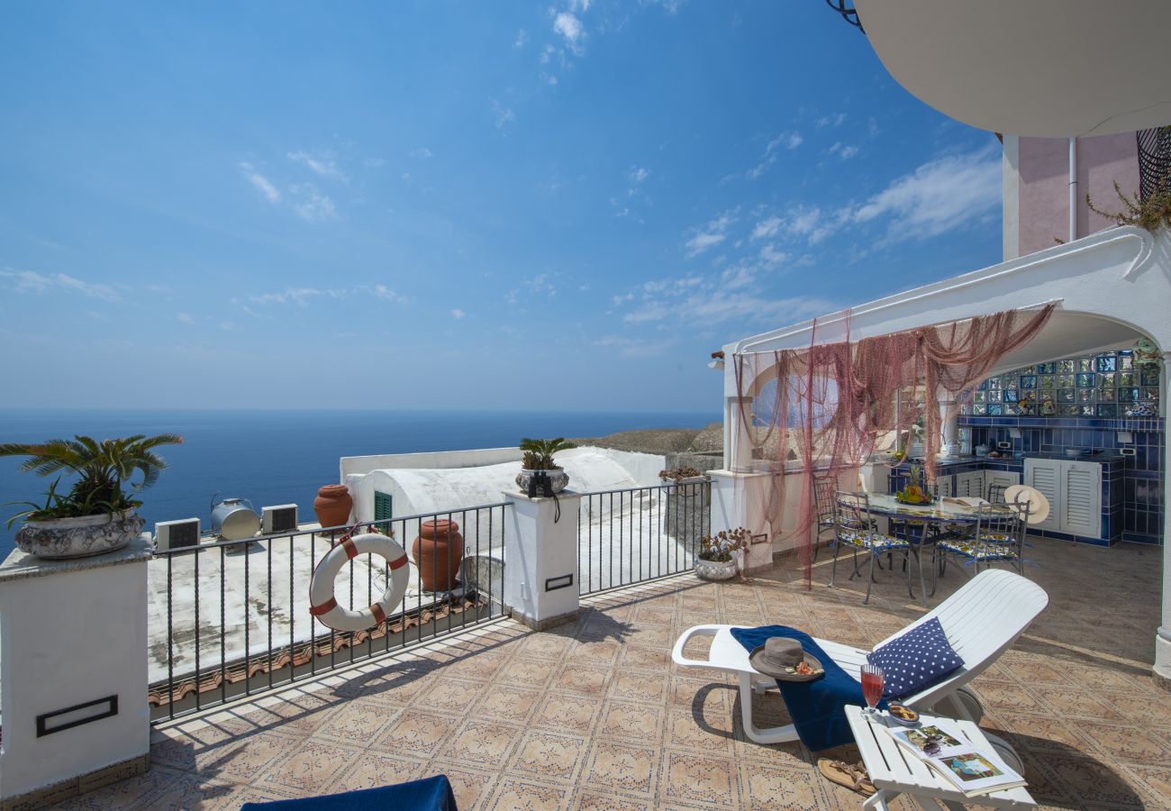 House in Praiano - Maison del Pescatore - Few steps away from the beach, sea view 