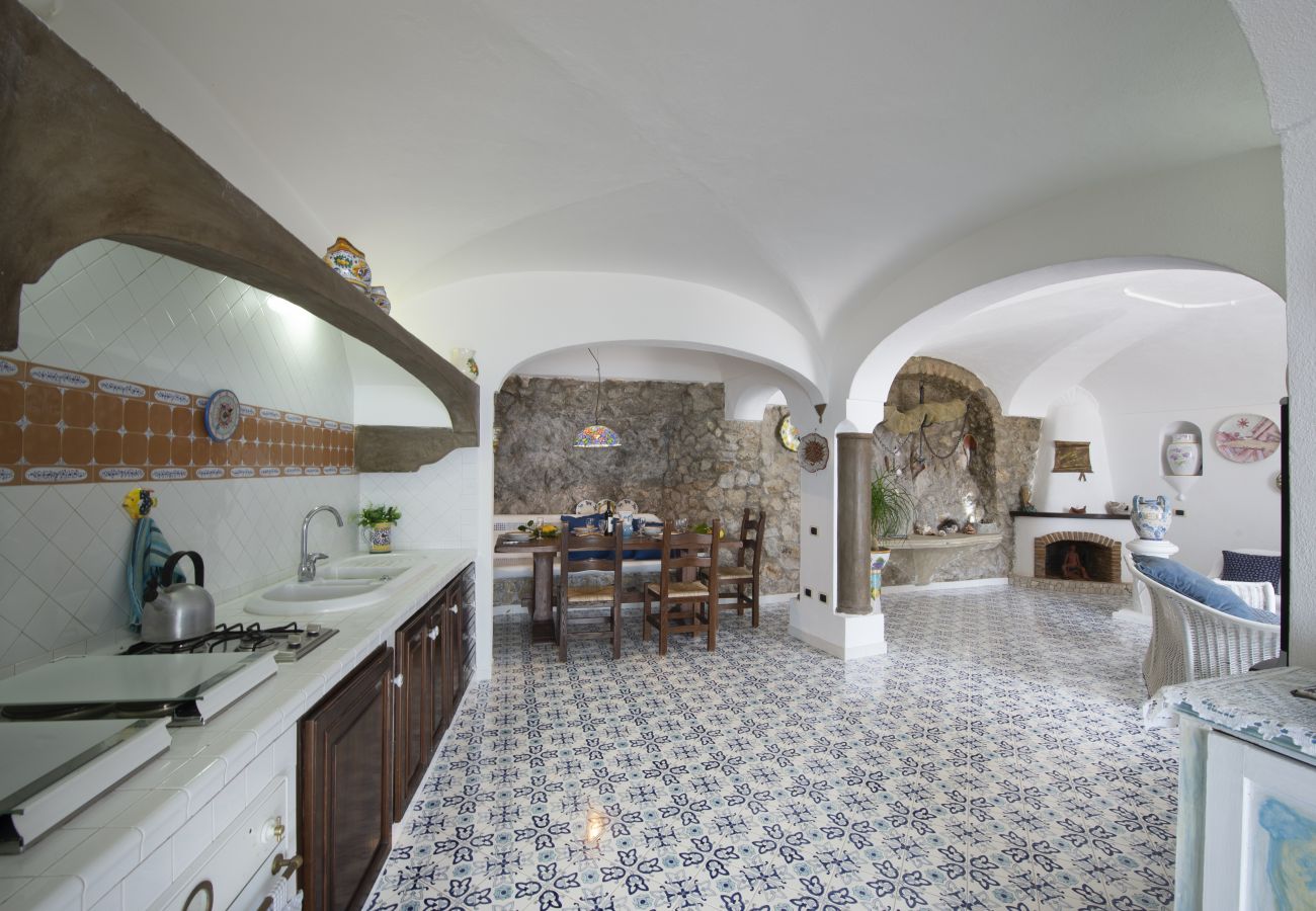 House in Praiano - Maison del Pescatore - Few steps away from the beach, sea view 