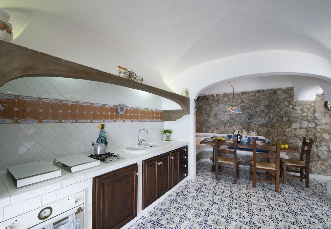 House in Praiano - Maison del Pescatore - Few steps away from the beach, sea view 