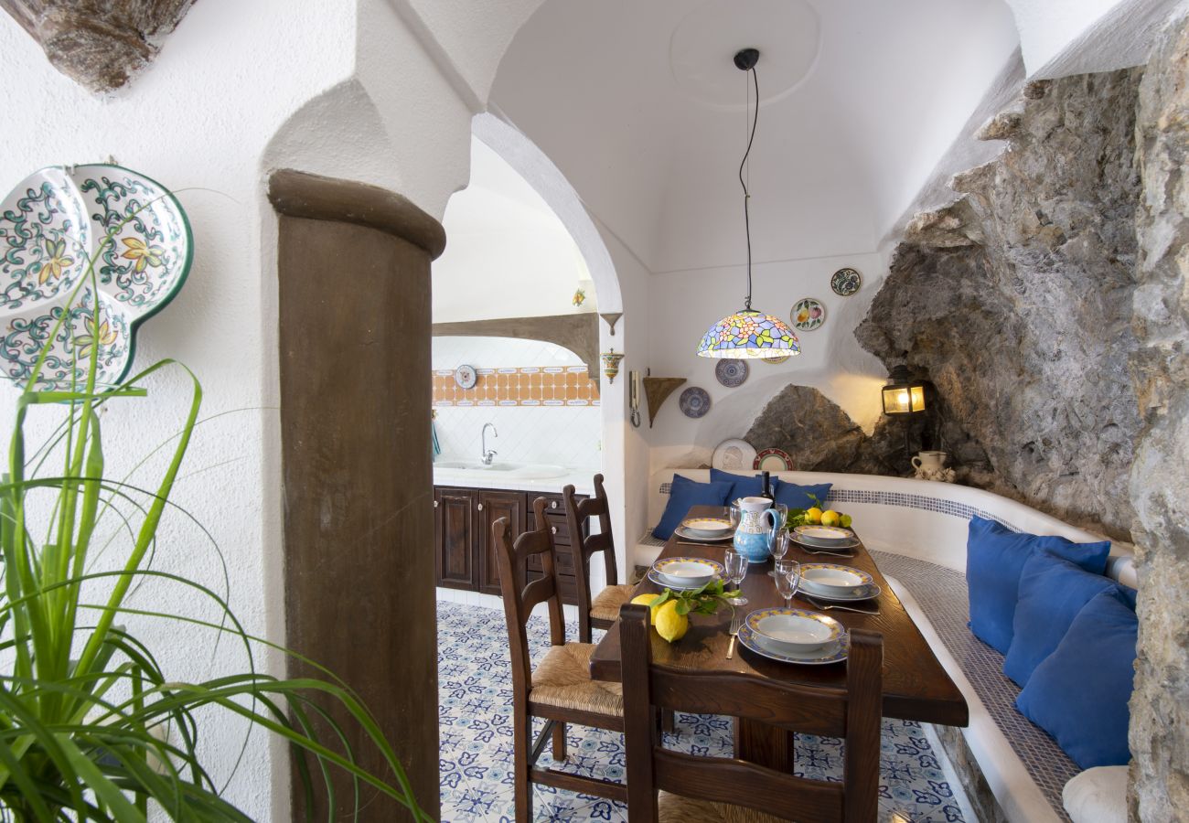 House in Praiano - Maison del Pescatore - Few steps away from the beach, sea view 