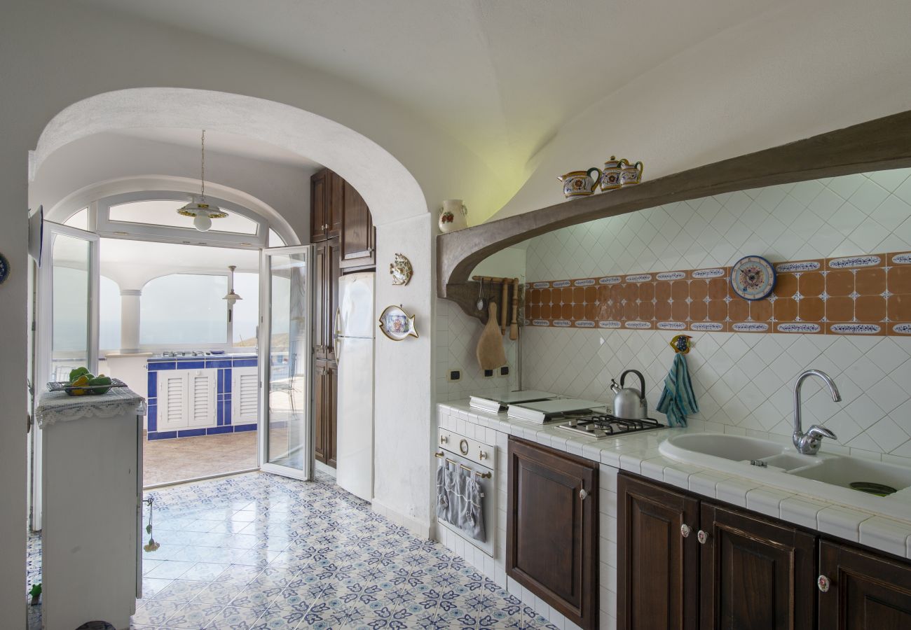 House in Praiano - Maison del Pescatore - Few steps away from the beach, sea view 