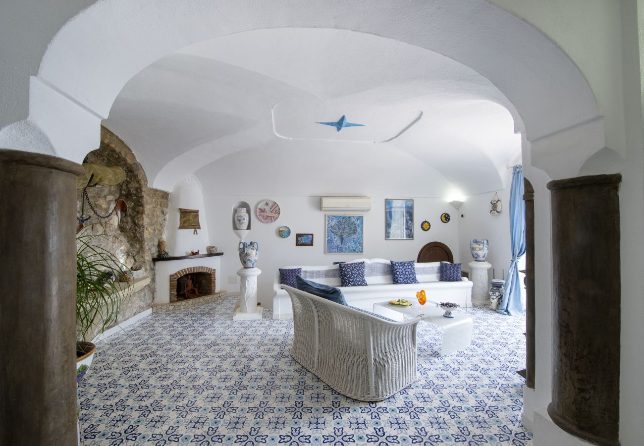 House in Praiano - Maison del Pescatore - Few steps away from the beach, sea view 