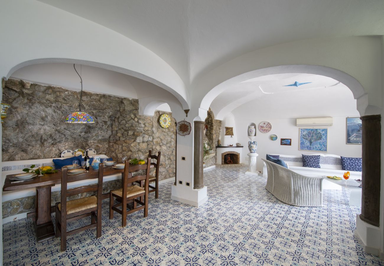 House in Praiano - Maison del Pescatore - Few steps away from the beach, sea view 