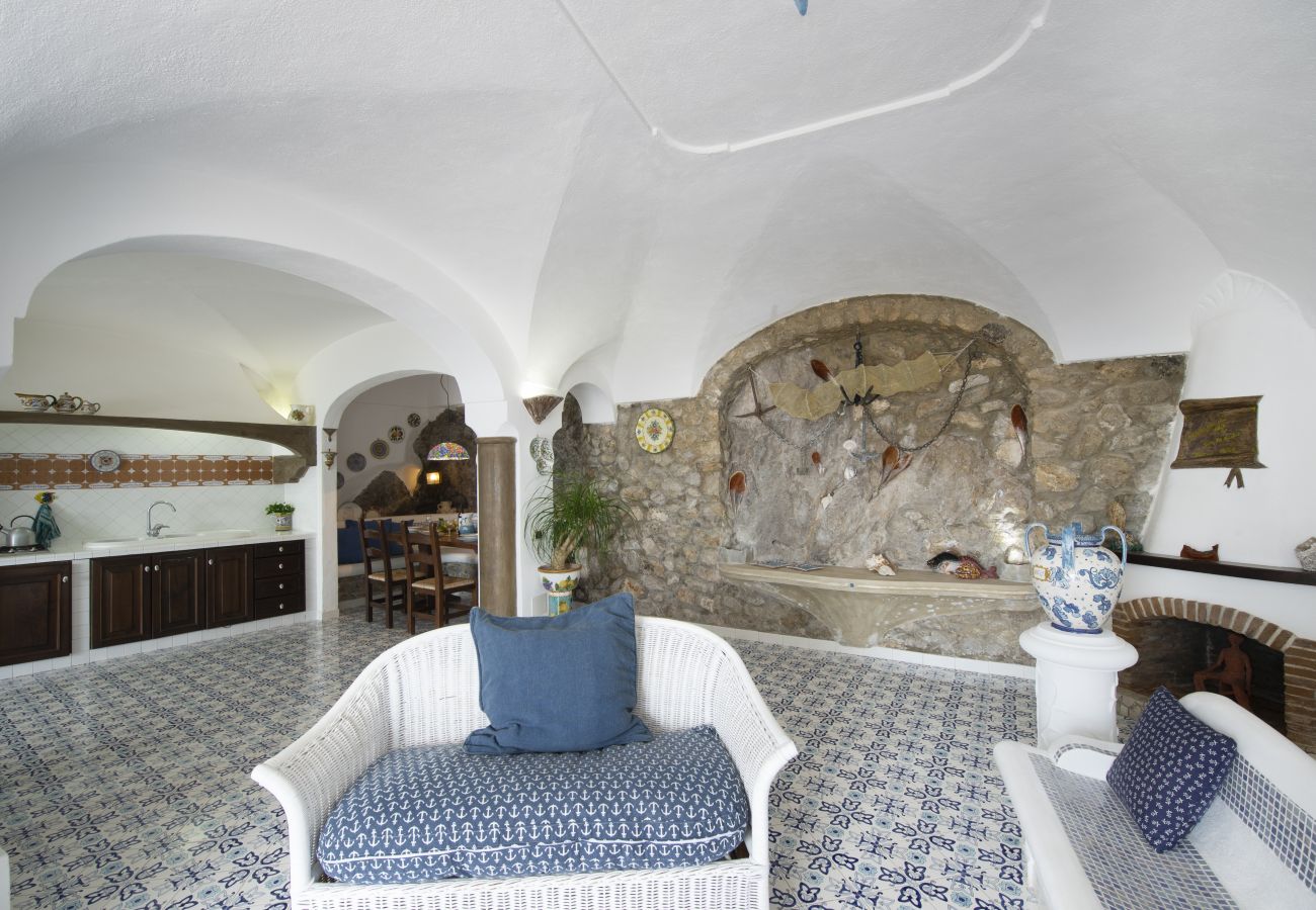 House in Praiano - Maison del Pescatore - Few steps away from the beach, sea view 
