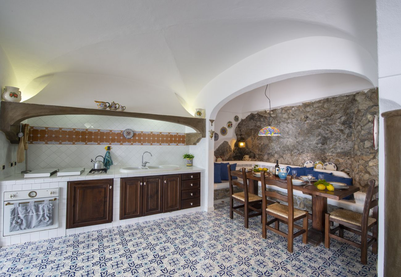 House in Praiano - Maison del Pescatore - Few steps away from the beach, sea view 