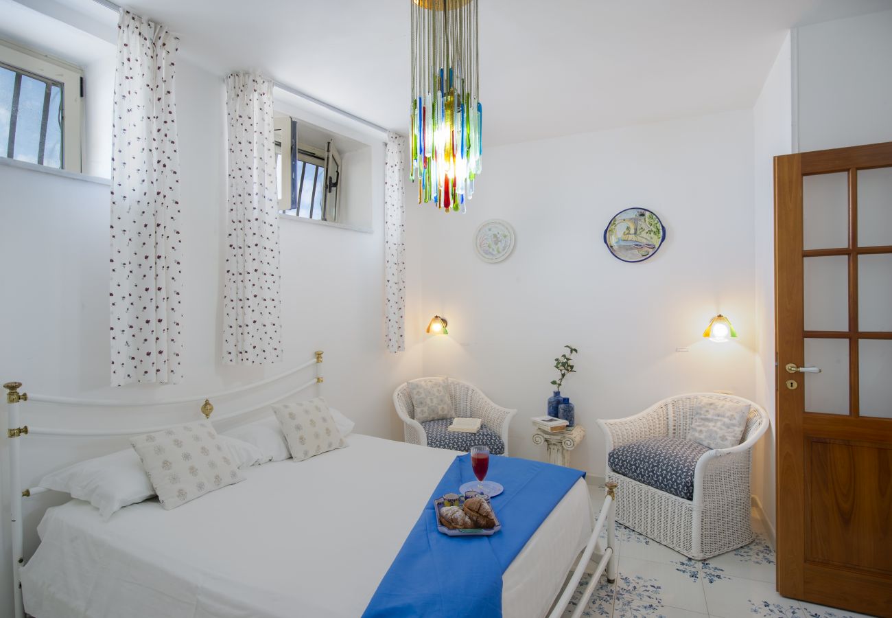 House in Praiano - Maison del Pescatore - Few steps away from the beach, sea view 