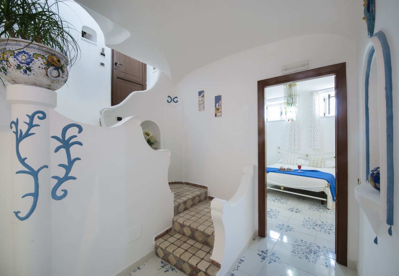House in Praiano - Maison del Pescatore - Few steps away from the beach, sea view 