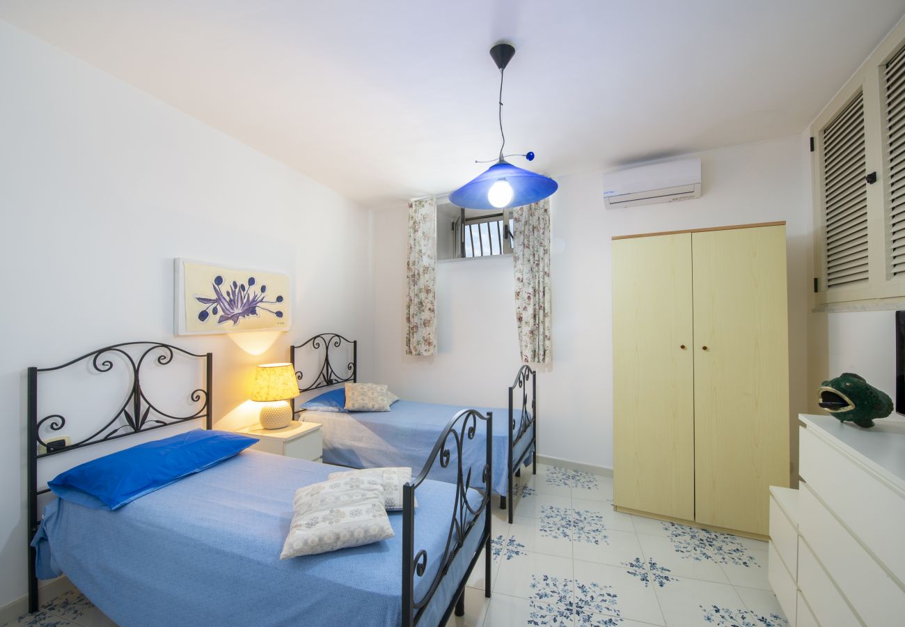 House in Praiano - Maison del Pescatore - Few steps away from the beach, sea view 