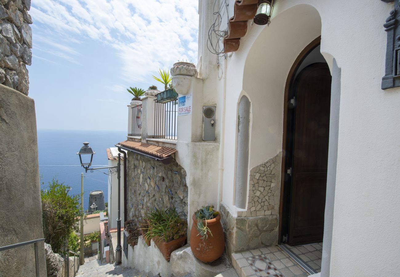 House in Praiano - Maison del Pescatore - Few steps away from the beach, sea view 