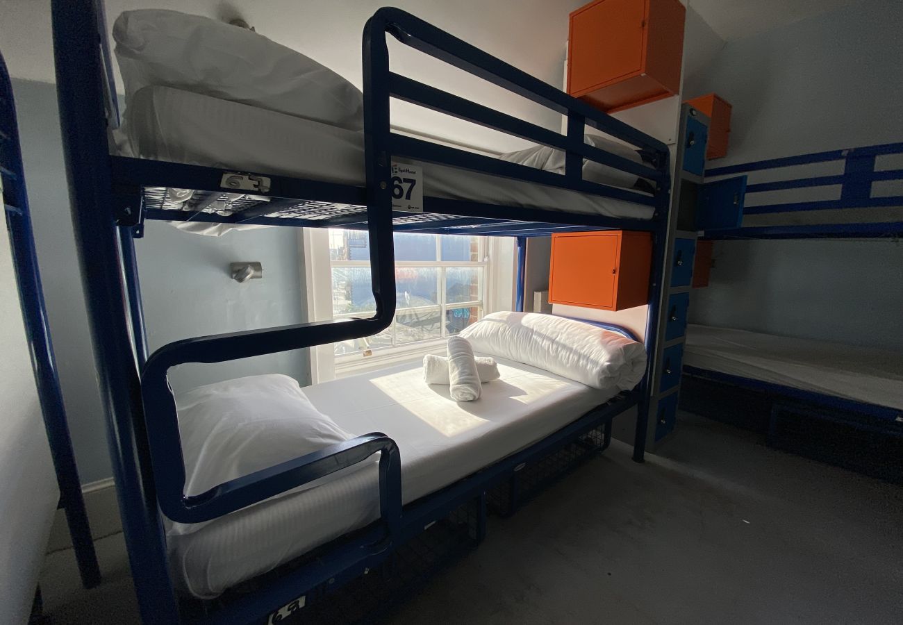Rent by room in Dublin - 16 Bedroom Male Dorm