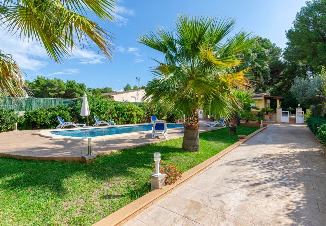 Villa in Santa Margalida - YourHouse Oratge, lovely house with private pool near the beach