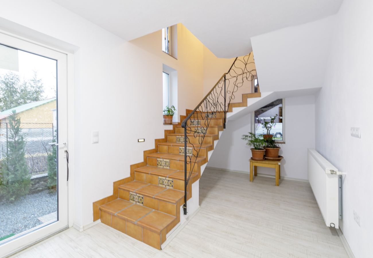 Rent by room in Bistrita - Cozy Room with access Garden 
