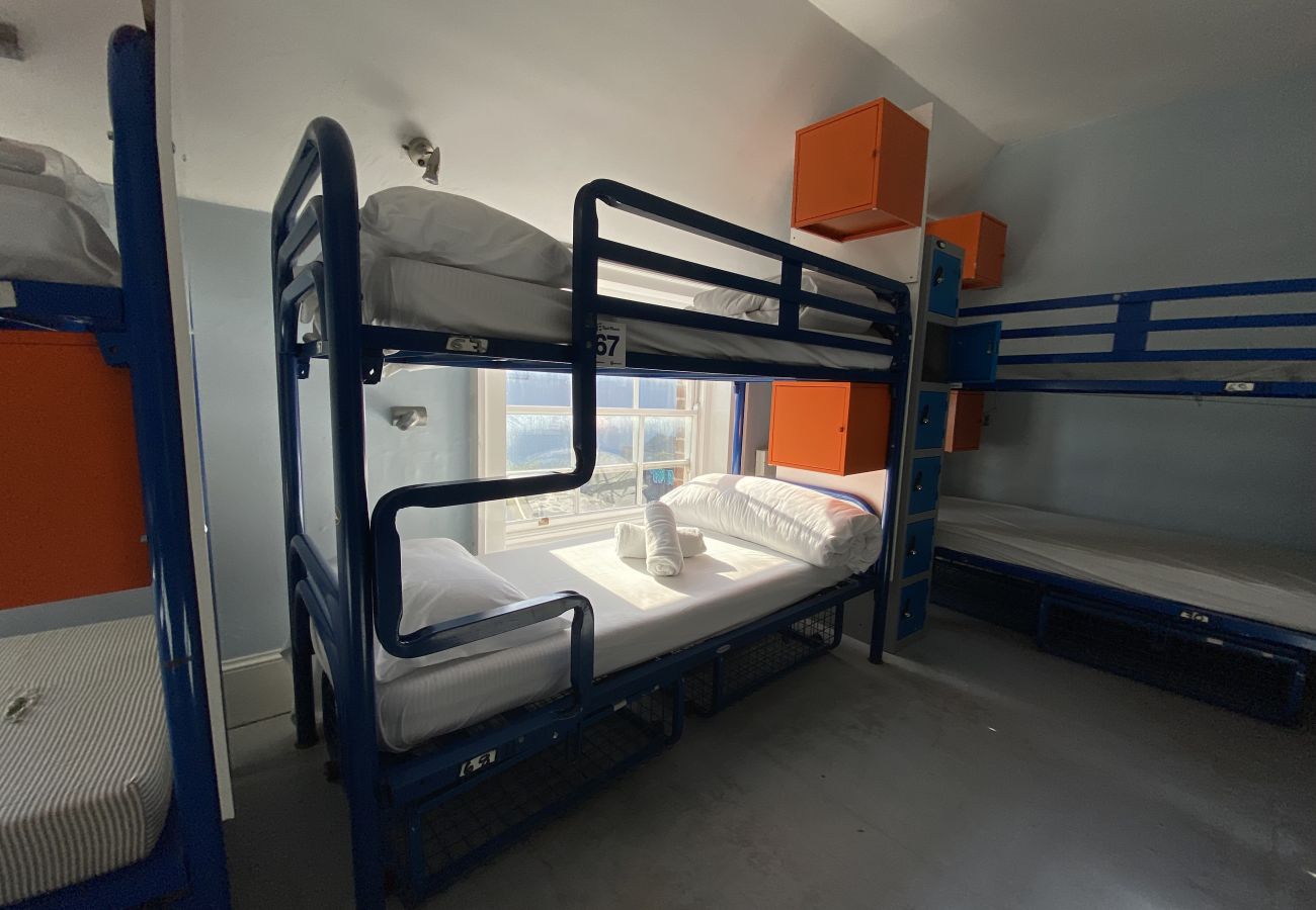 Rent by room in Dublin - 16 Bed Female Dorm