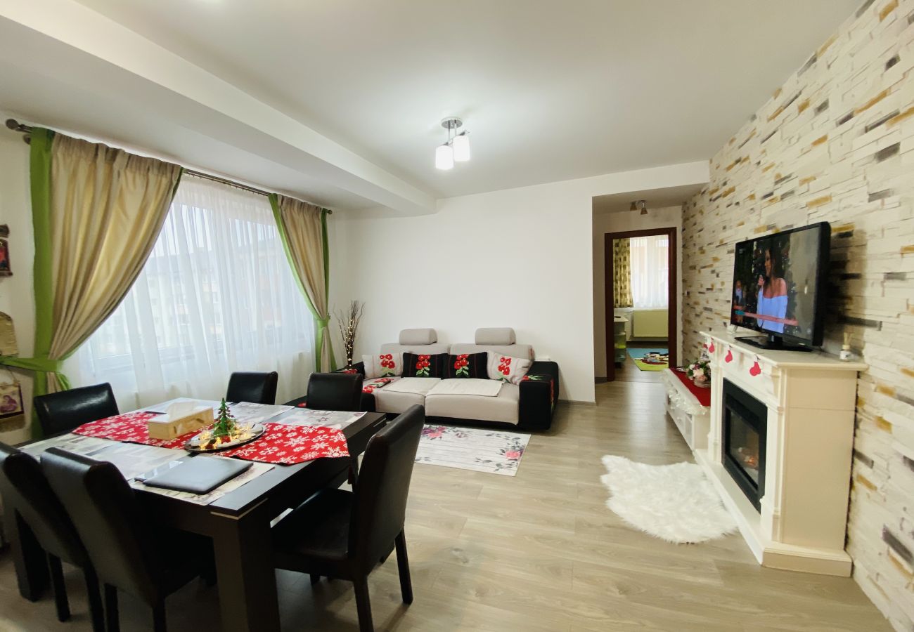 Apartment in Bistrita - RentForComfort Charming Flat in Bistrita