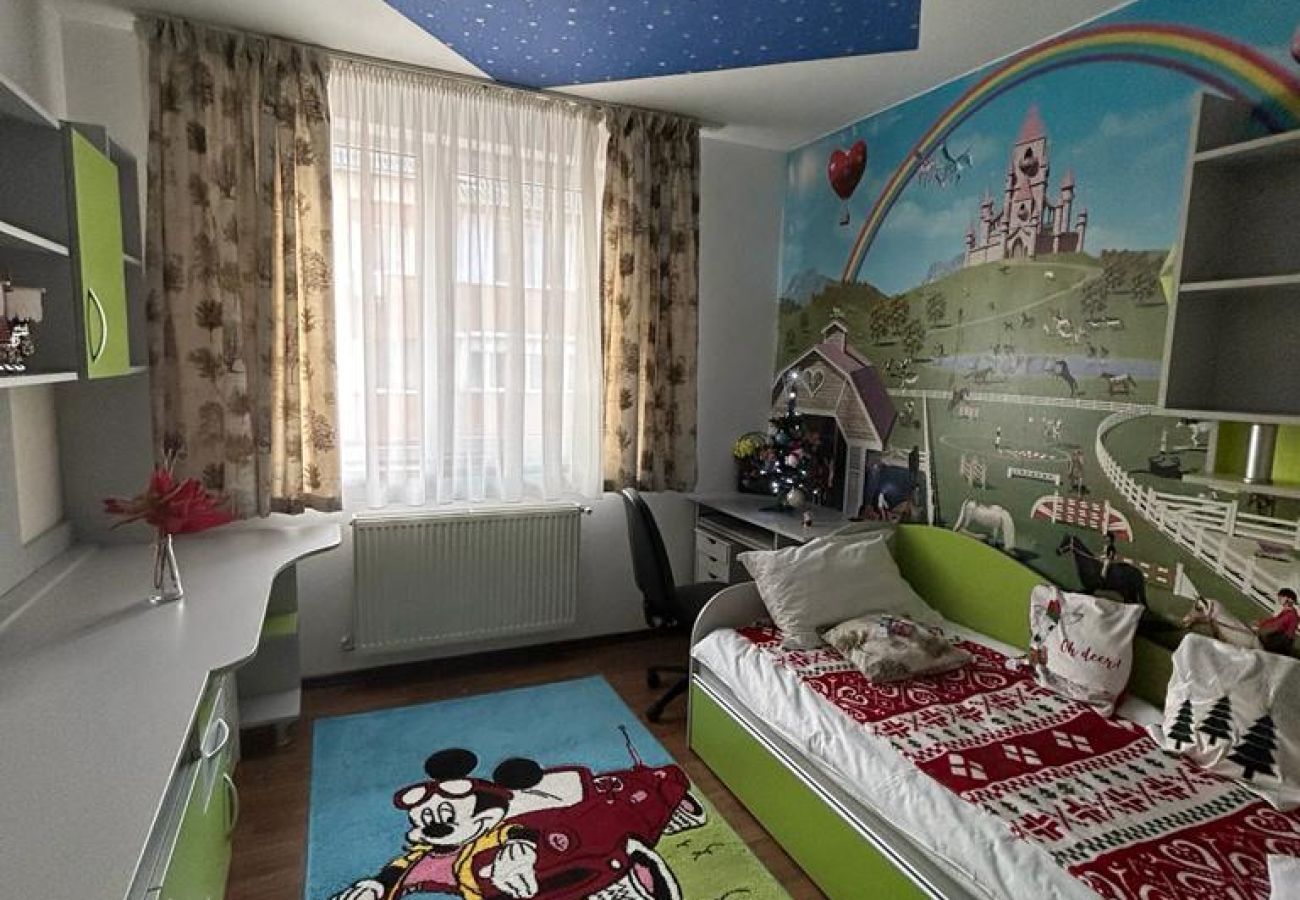 Apartment in Bistrita - RentForComfort Charming Flat in Bistrita