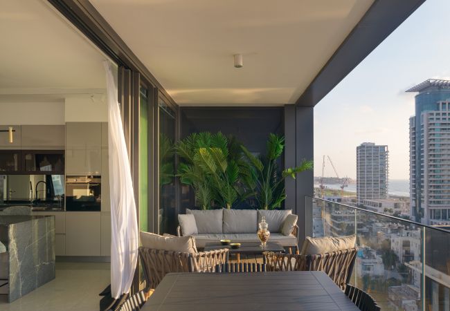 Apartment in Tel Aviv - Jaffa - MAMAD Luxury Executive 4BR with Terrace & Sea View by FeelHome Apartment in Tel Aviv - Jaffa - MAMAD Luxury Executive 4BR with Terrace & Sea View by FeelHome