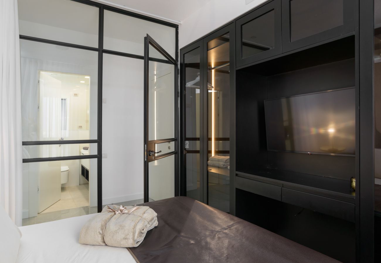 Apartment in Tel Aviv - Jaffa - Luxury Executive 4BR with Terrace & Sea View by FeelHome