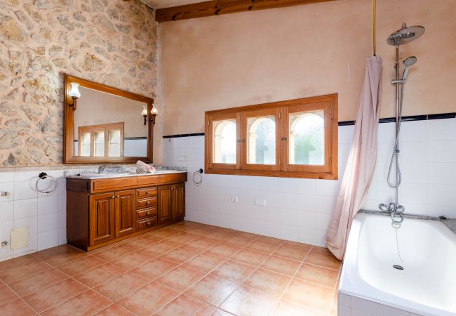 Apartment in Maria de la salut - YourHouse Deulosal, family-friendly rural house, cycling friendy Apartment in Maria de la salut - YourHouse Deulosal, family-friendly rural house, cycling friendy