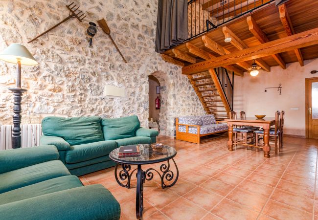 Apartment in Maria de la salut - YourHouse Deulosal, family-friendly rural house, cycling friendy