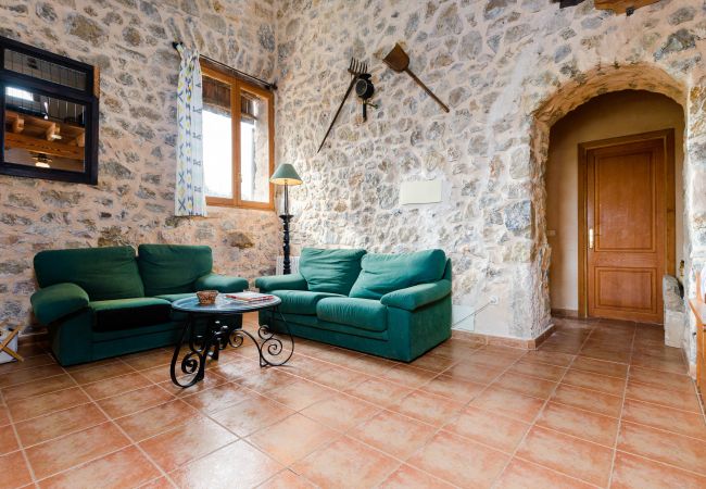 Apartment in Maria de la salut - YourHouse Deulosal, family-friendly rural house, cycling friendy Apartment in Maria de la salut - YourHouse Deulosal, family-friendly rural house, cycling friendy