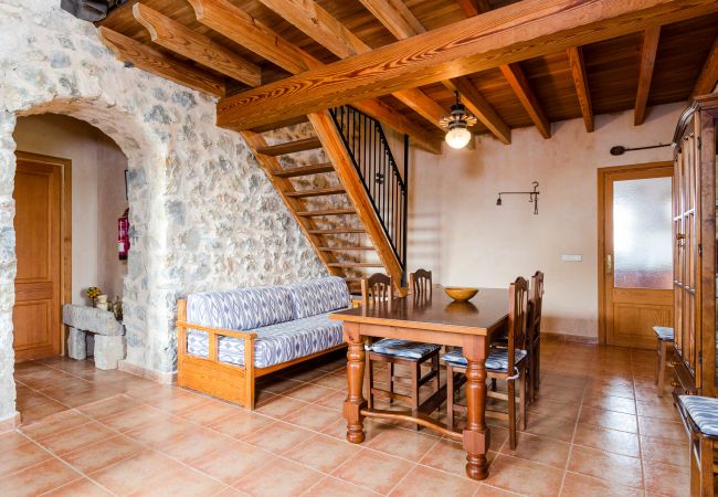 Apartment in Maria de la salut - YourHouse Deulosal, family-friendly rural house, cycling friendy Apartment in Maria de la salut - YourHouse Deulosal, family-friendly rural house, cycling friendy