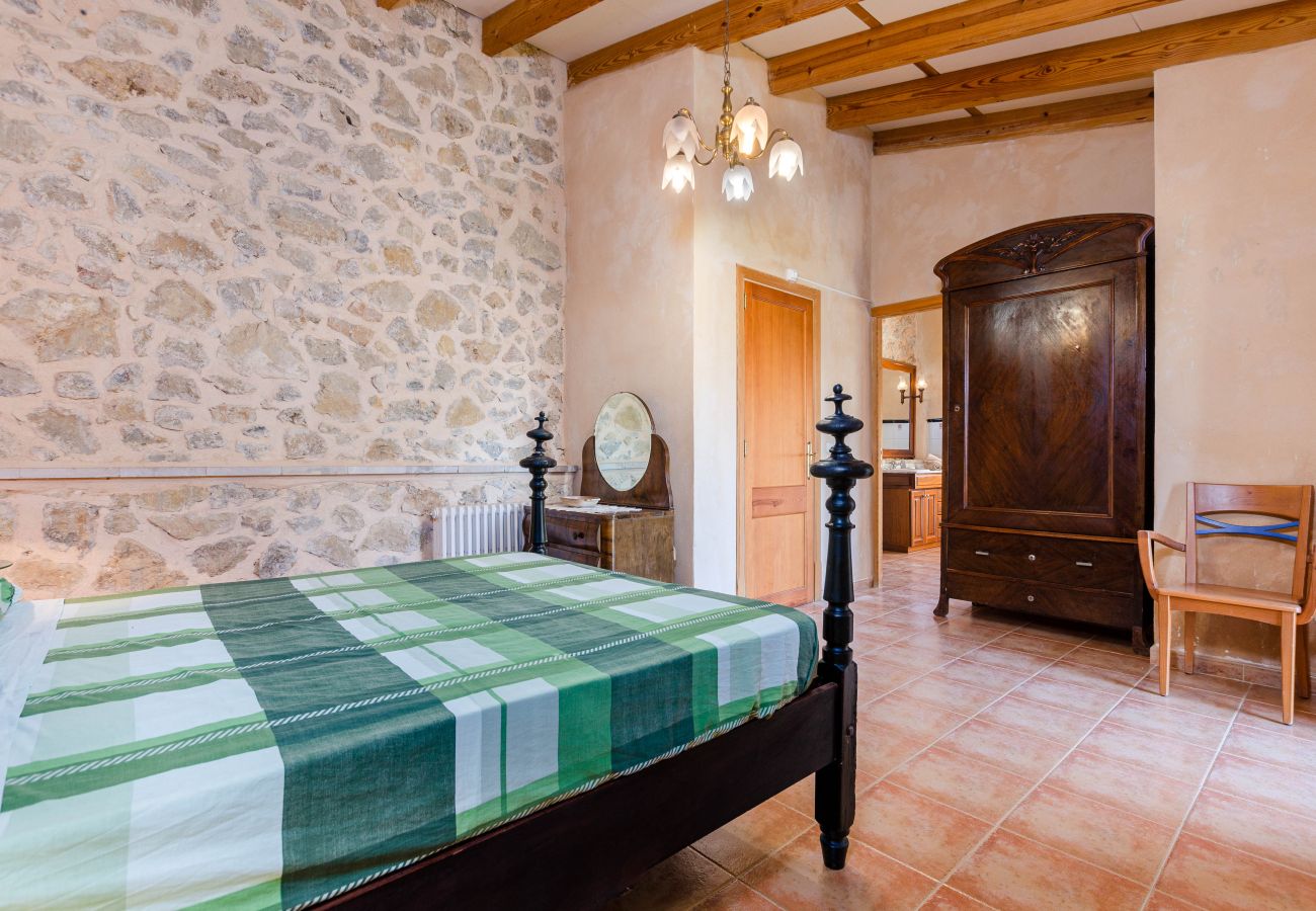 Apartment in Maria de la salut - YourHouse Deulosal, family-friendly rural house, cycling friendy
