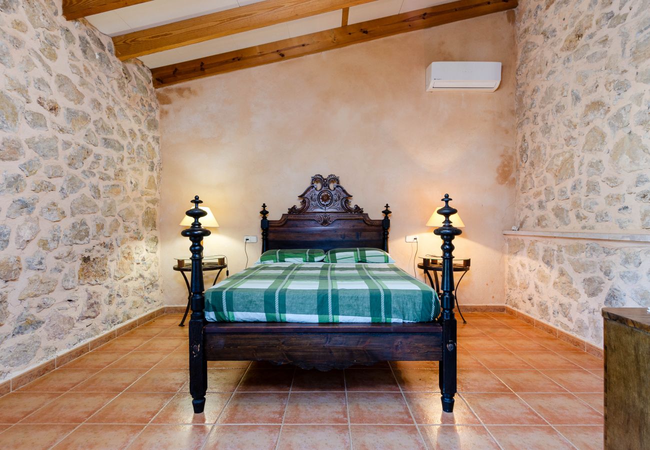 Apartment in Maria de la salut - YourHouse Deulosal, family-friendly rural house, cycling friendy
