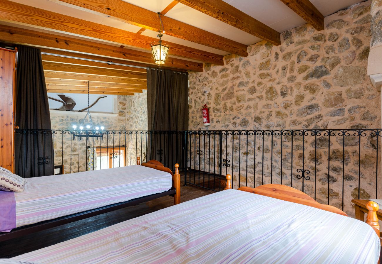 Apartment in Maria de la salut - YourHouse Deulosal, family-friendly rural house, cycling friendy