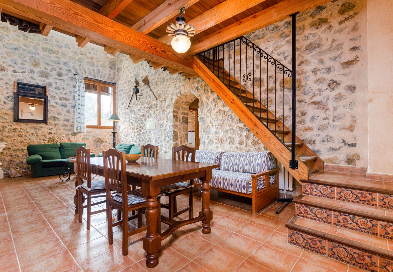 Apartment in Maria de la salut - YourHouse Deulosal, family-friendly rural house, cycling friendy