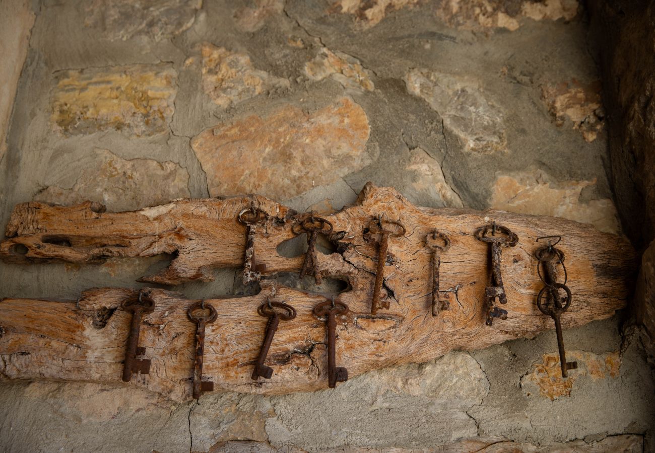 Apartment in Maria de la salut - YourHouse Deulosal, family-friendly rural house, cycling friendy