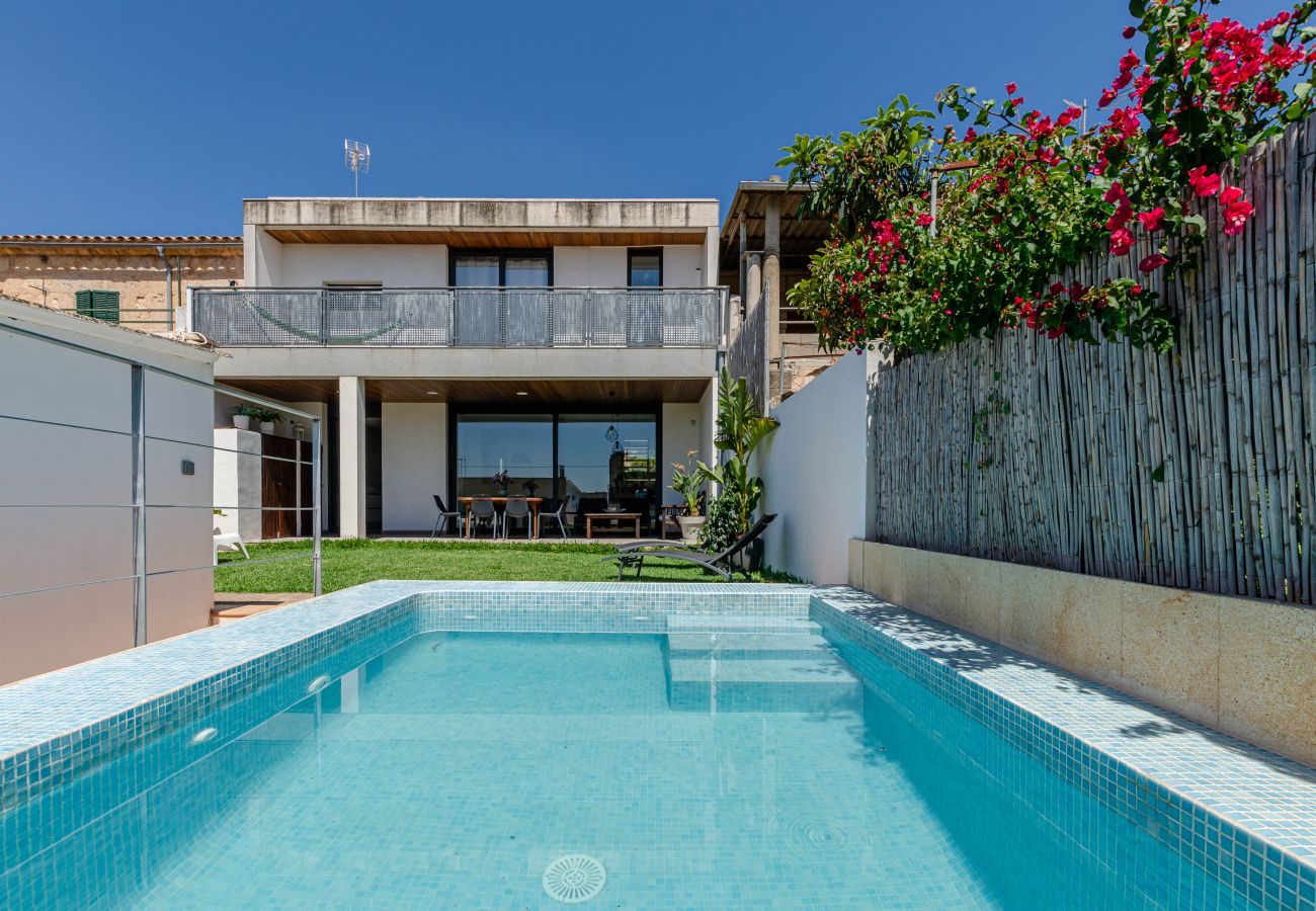 House in Llubi - YourHouse Casa Llubi, vacation house with private pool and air conditoining