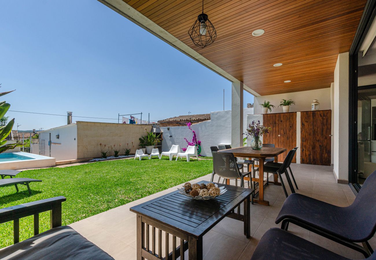 House in Llubi - YourHouse Casa Llubi, vacation house with private pool and air conditoining