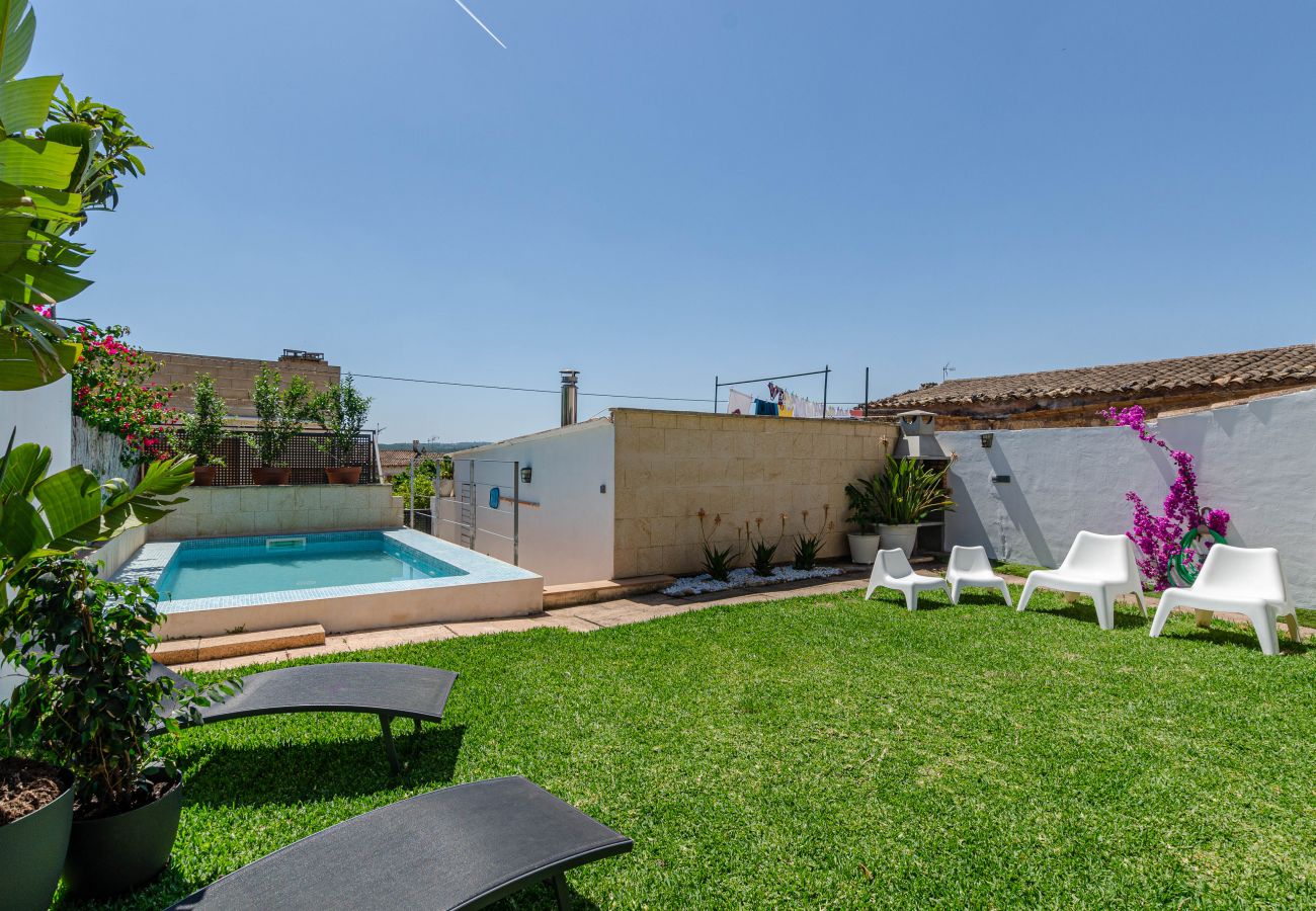 House in Llubi - YourHouse Casa Llubi, vacation house with private pool and air conditoining