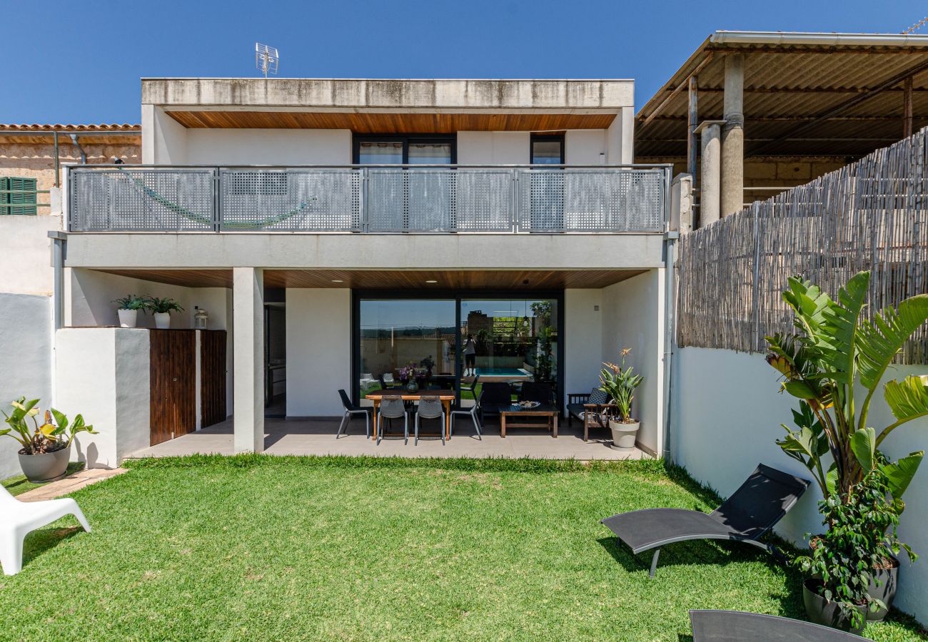 House in Llubi - YourHouse Casa Llubi, vacation house with private pool and air conditoining