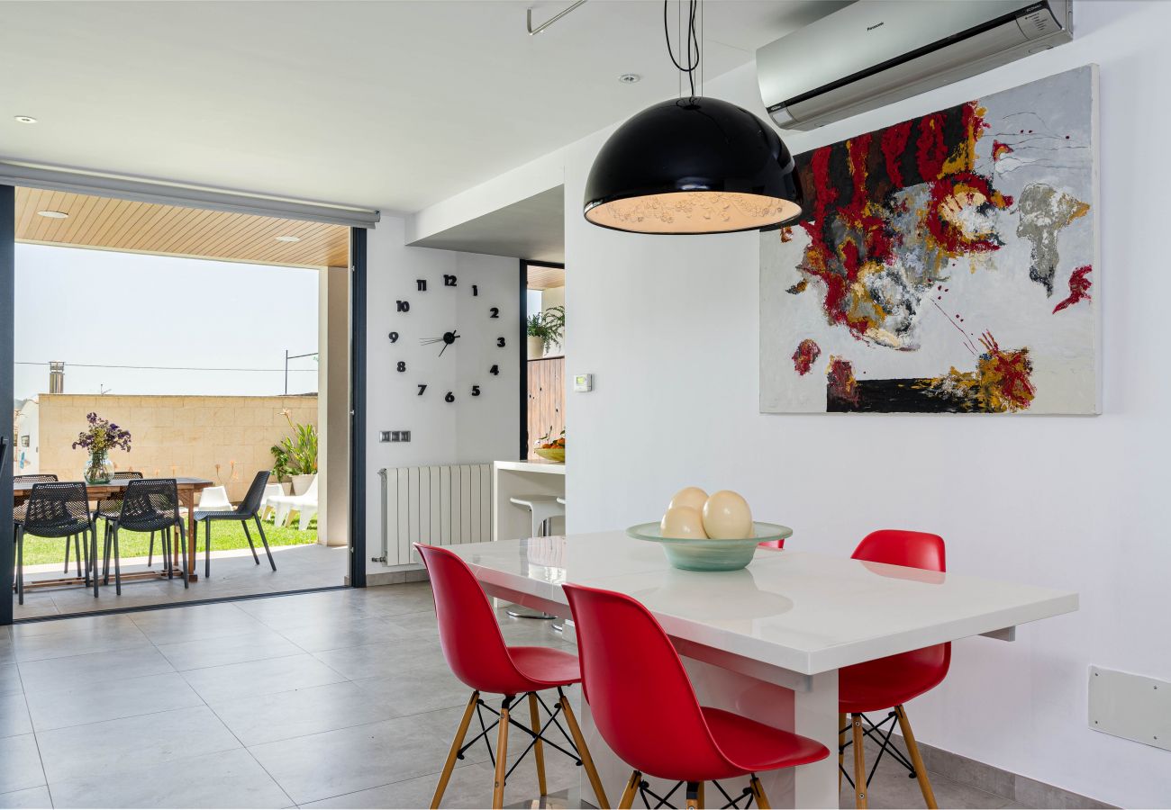 House in Llubi - YourHouse Casa Llubi, vacation house with private pool and air conditoining