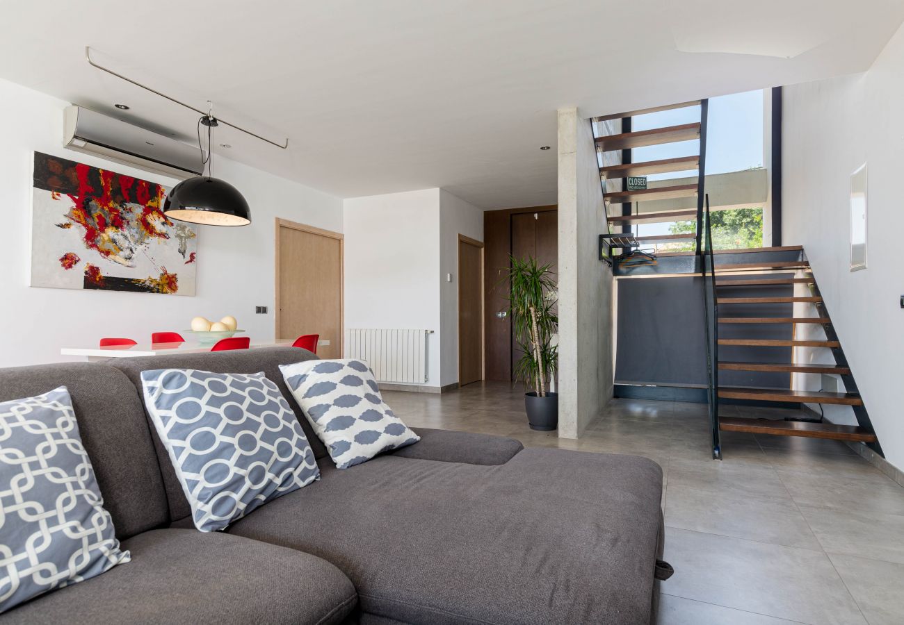 House in Llubi - YourHouse Casa Llubi, vacation house with private pool and air conditoining