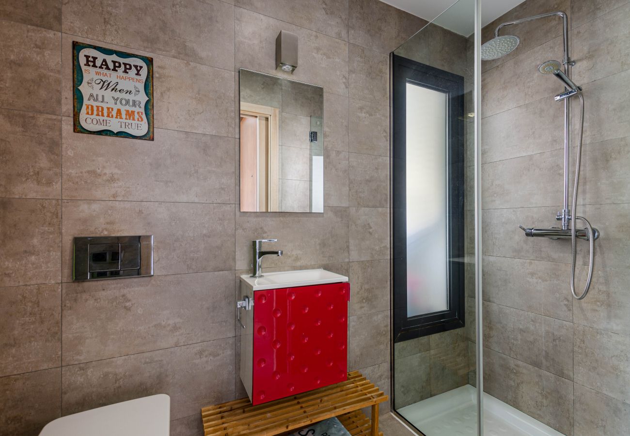 House in Llubi - YourHouse Casa Llubi, vacation house with private pool and air conditoining