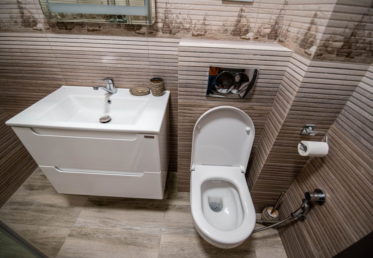 Apartment in Mamaia Nord - Charming flat by the sea