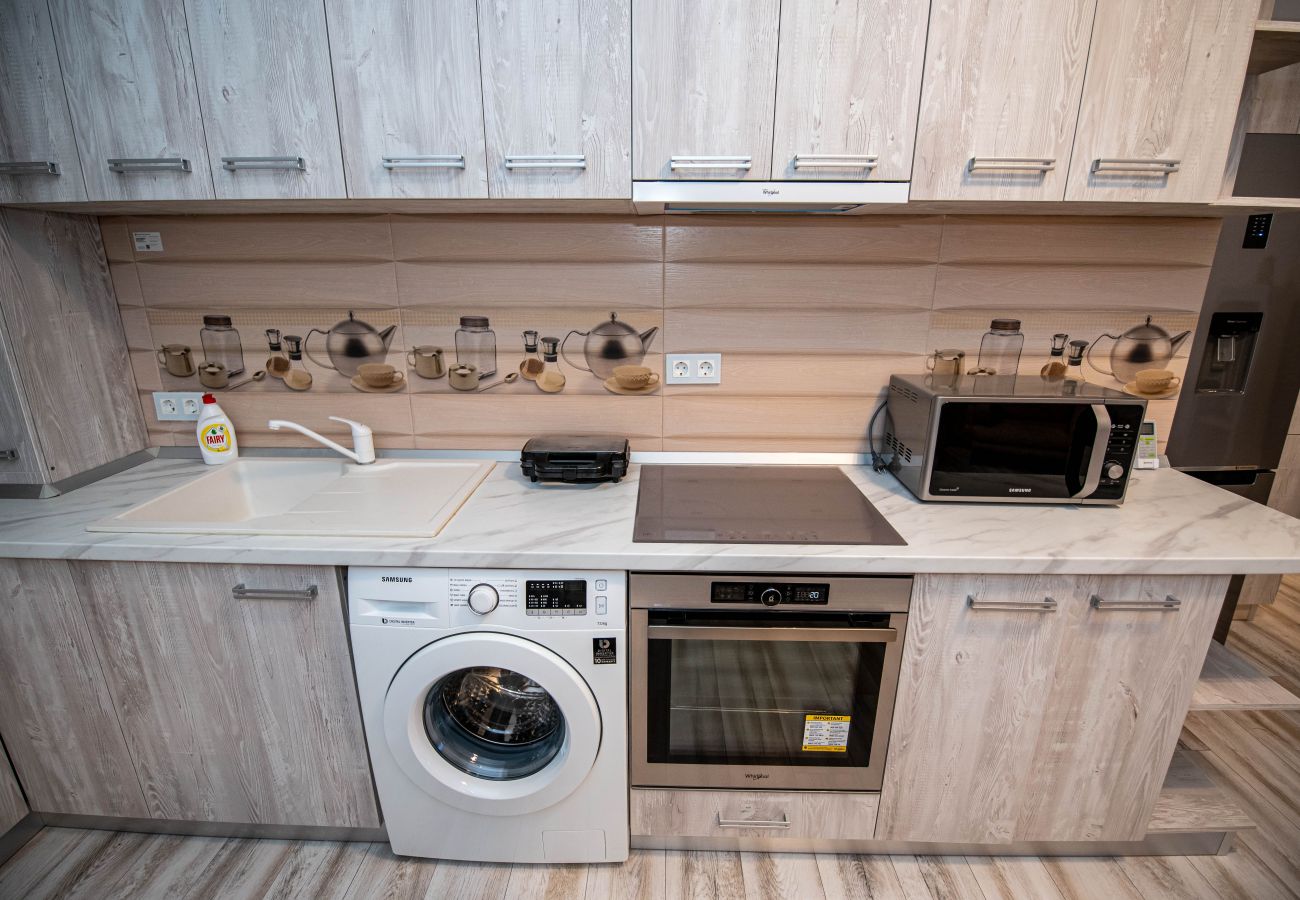 Apartment in Mamaia Nord - Charming flat by the sea