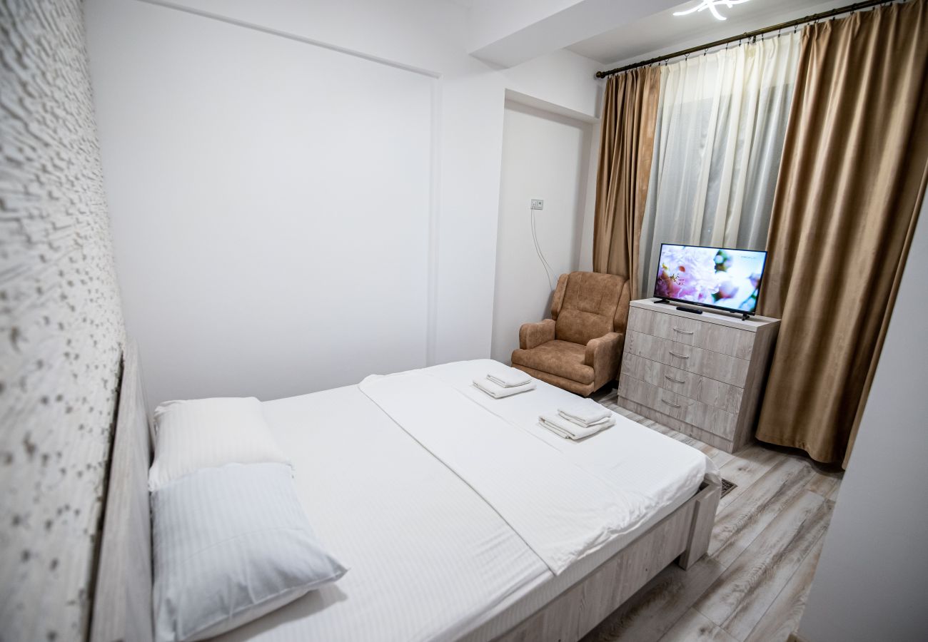 Apartment in Mamaia Nord - Charming flat by the sea