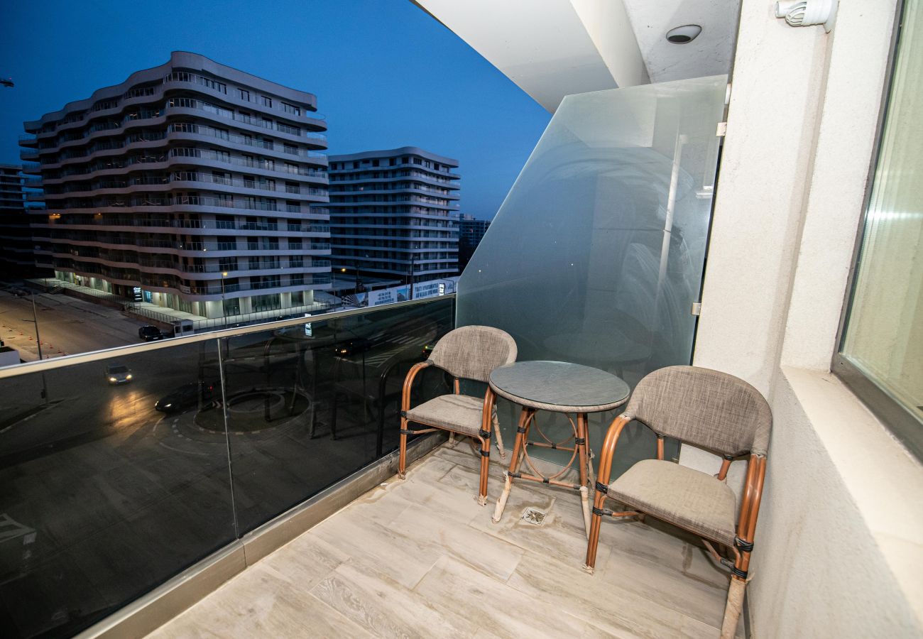 Apartment in Mamaia Nord - Charming flat by the sea