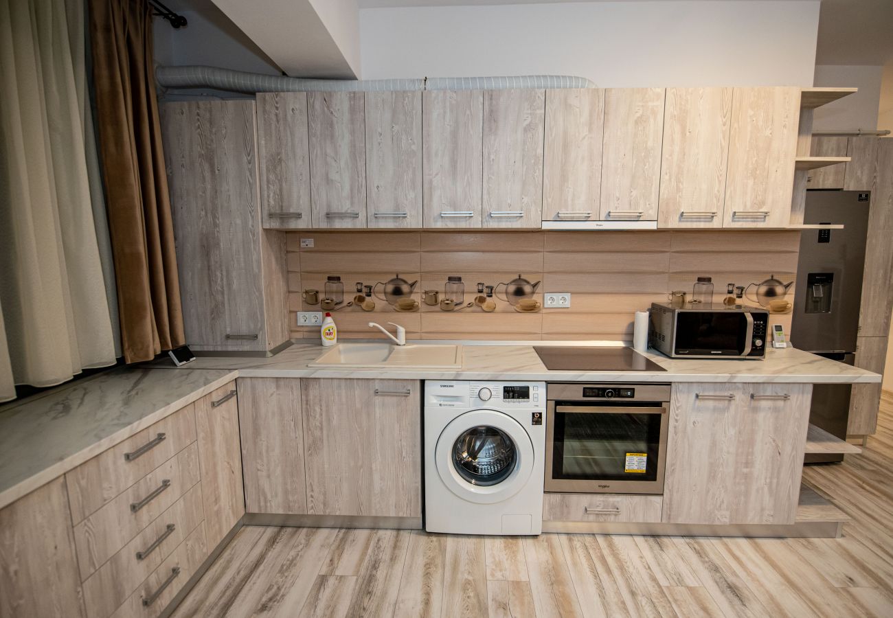 Apartment in Mamaia Nord - Charming flat by the sea