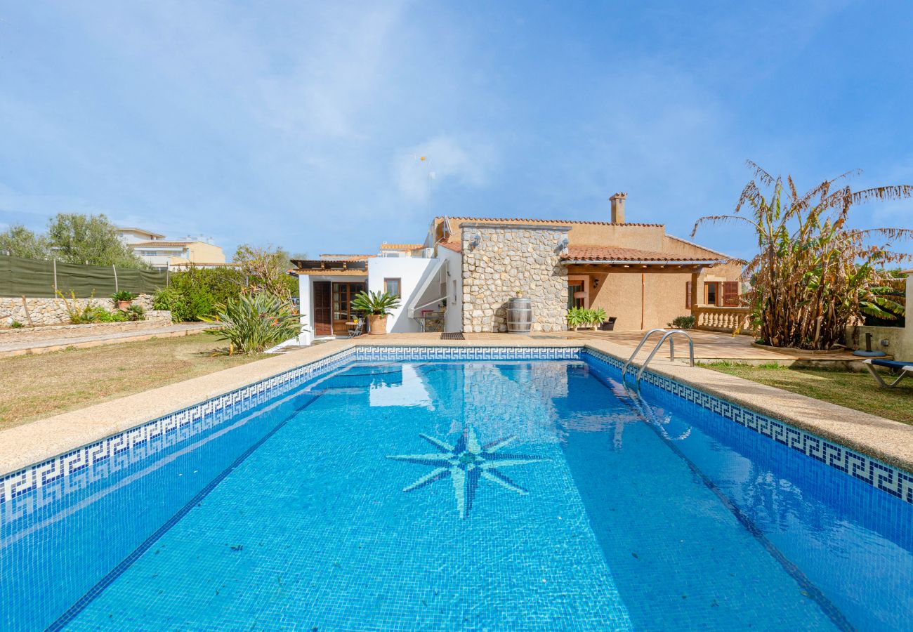 Villa in Arta - Family-friendly villa in Arta with pool and barbecue, YourHouse Can Gonzalez