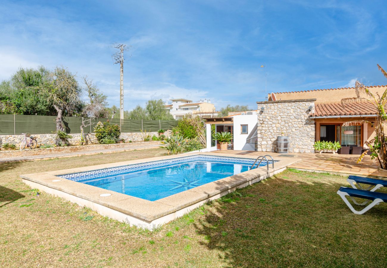 Villa in Arta - Family-friendly villa in Arta with pool and barbecue, YourHouse Can Gonzalez