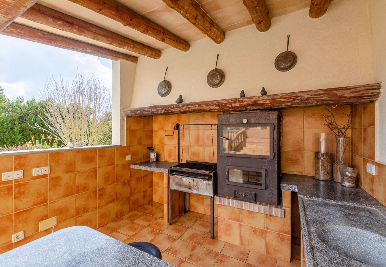 Villa in Arta - Family-friendly villa in Arta with pool and barbecue, YourHouse Can Gonzalez