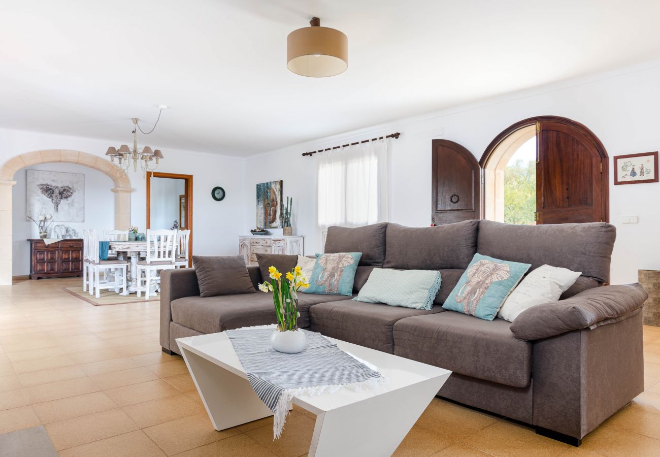 Villa in Arta - Family-friendly villa in Arta with pool and barbecue, YourHouse Can Gonzalez