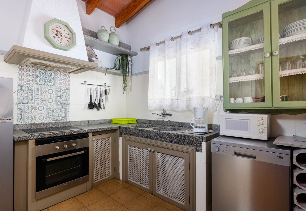 Villa in Arta - Family-friendly villa in Arta with pool and barbecue, YourHouse Can Gonzalez