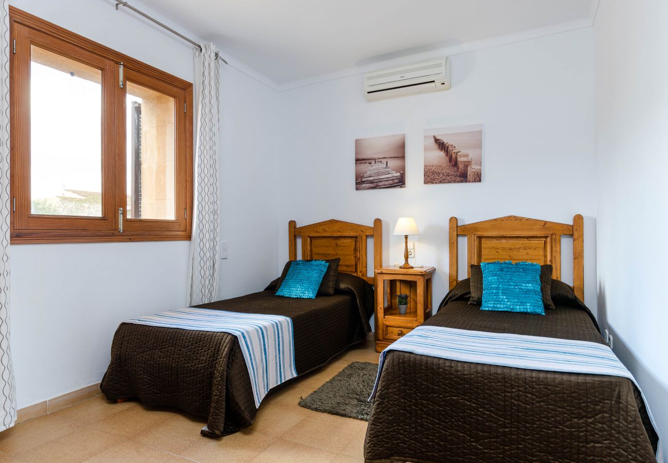 Villa in Arta - Family-friendly villa in Arta with pool and barbecue, YourHouse Can Gonzalez