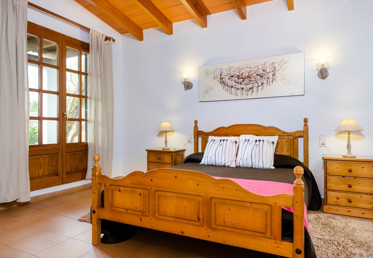 Villa in Arta - Family-friendly villa in Arta with pool and barbecue, YourHouse Can Gonzalez